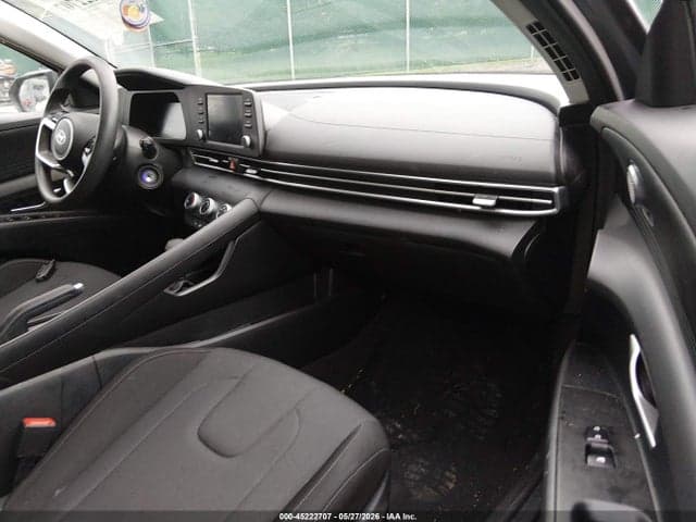 2025 HYUNDAI ELANTRA SE 6