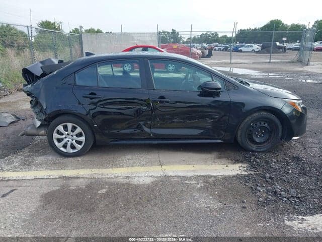 2022 TOYOTA COROLLA LE 13
