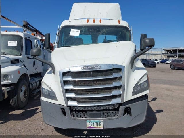 2022 FREIGHTLINER NEW CASCADIA 116 11