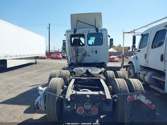 2022 FREIGHTLINER NEW CASCADIA 116 14