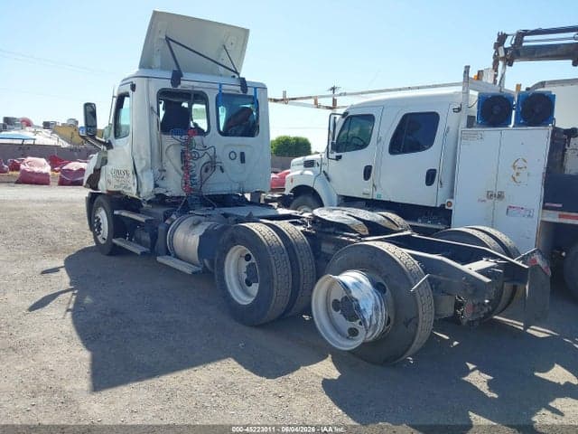2022 FREIGHTLINER NEW CASCADIA 116 3