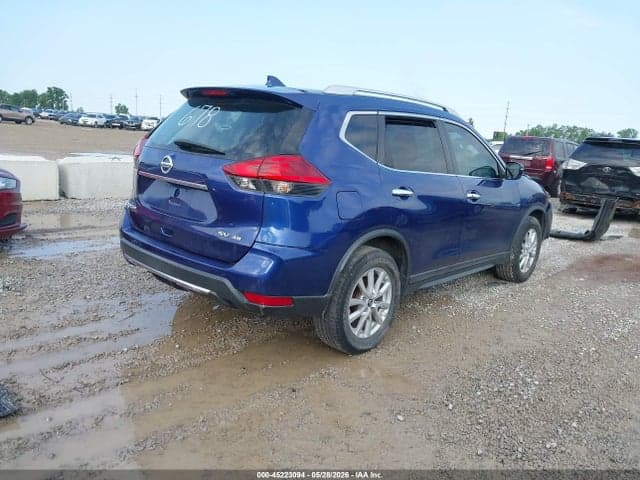 2017 NISSAN ROGUE SV 4