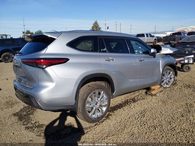 2023 TOYOTA HIGHLANDER LIMITED 4