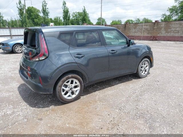 2024 KIA SOUL LX 4