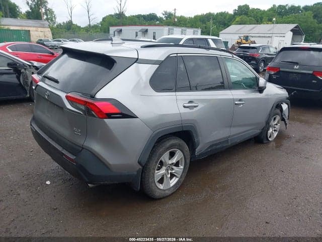 2020 TOYOTA RAV4 XLE 4