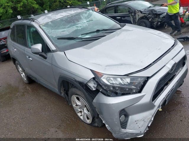 2020 TOYOTA RAV4 XLE 6