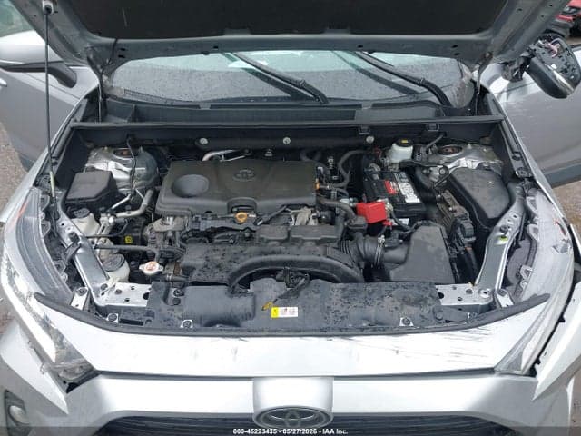 2020 TOYOTA RAV4 XLE 10
