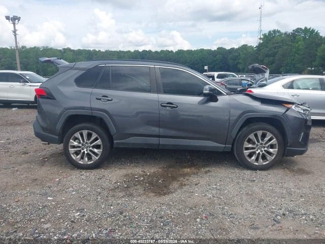 2020 TOYOTA RAV4 XLE PREMIUM 13
