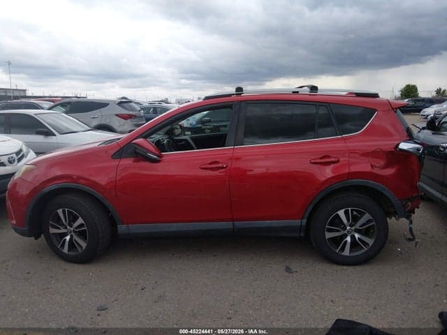 2017 TOYOTA RAV4 XLE 15