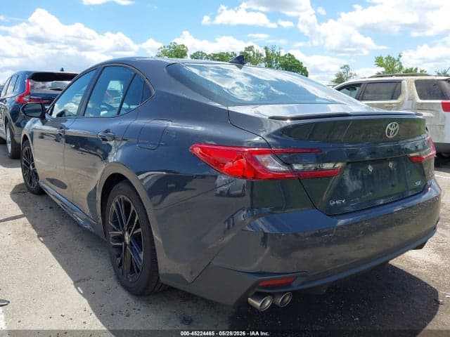 2025 TOYOTA CAMRY SE 3