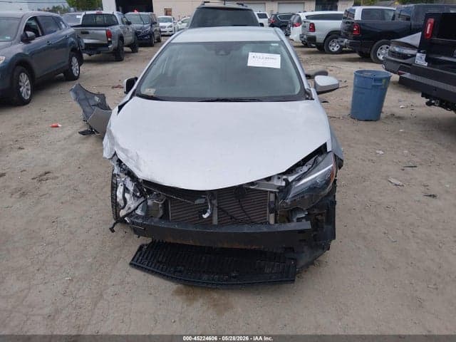 2018 TOYOTA COROLLA LE 13