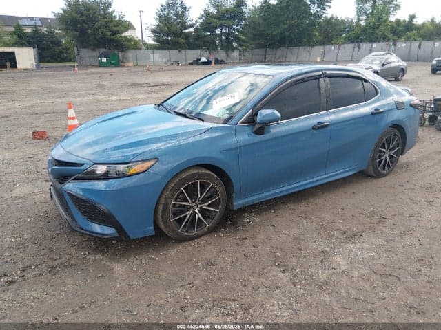 2024 TOYOTA CAMRY SE 2