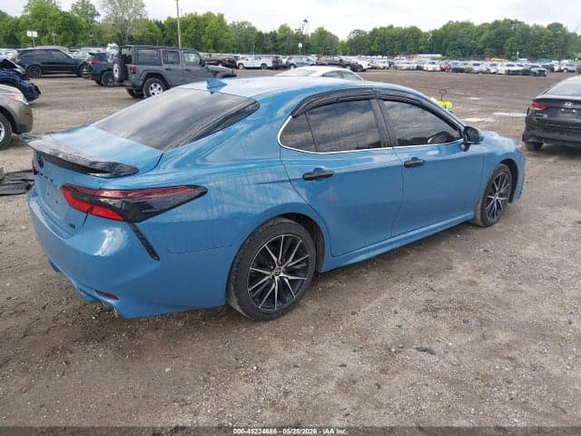2024 TOYOTA CAMRY SE 4
