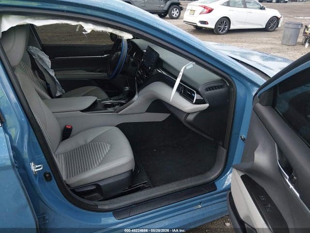 2024 TOYOTA CAMRY SE 5