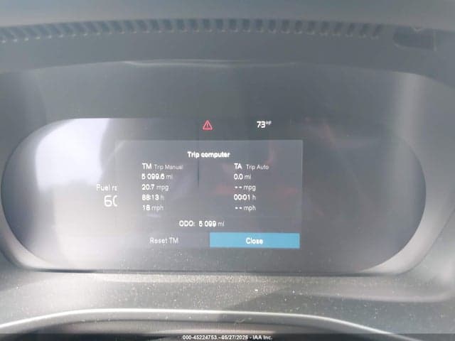 2025 VOLVO XC40 B5 PLUS DARK THEME 7