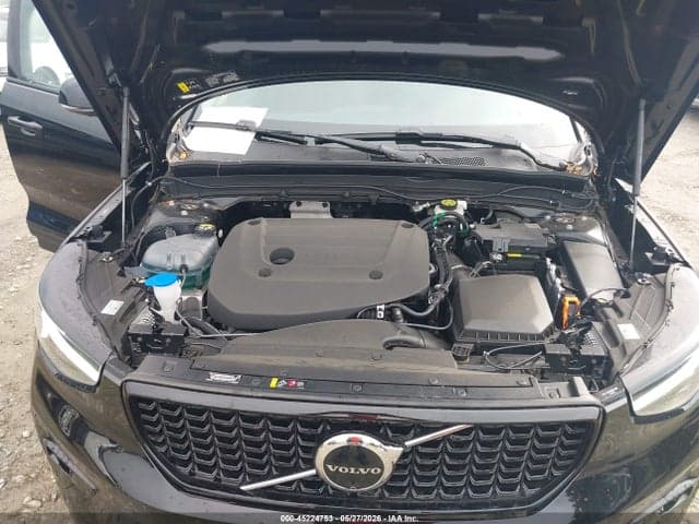2025 VOLVO XC40 B5 PLUS DARK THEME 10