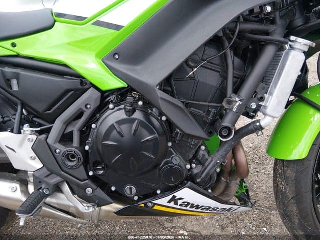 2025 KAWASAKI EX650 P 8