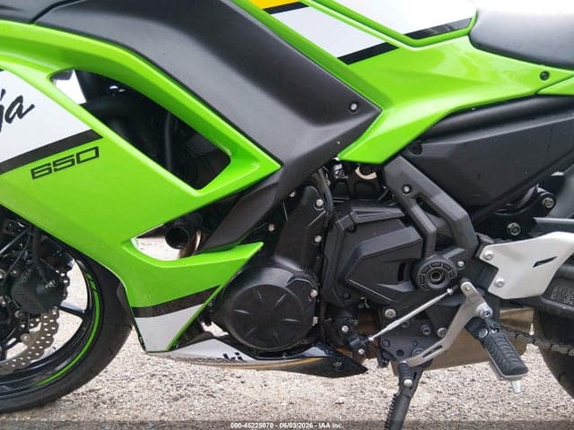 2025 KAWASAKI EX650 P 9