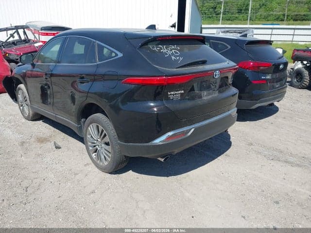 2021 TOYOTA VENZA XLE 3