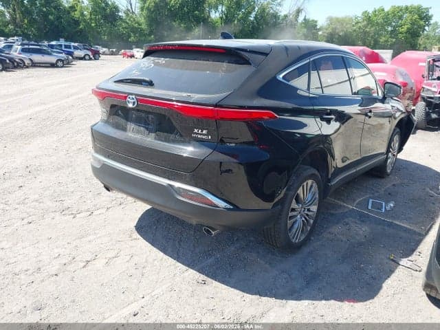 2021 TOYOTA VENZA XLE 4