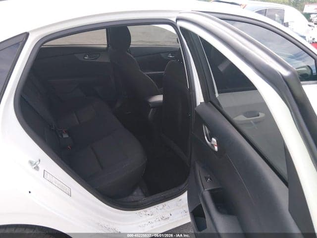 2021 KIA FORTE LXS 8