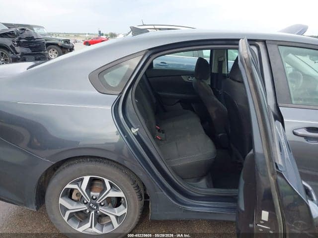 2019 KIA FORTE LXS 8