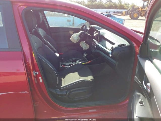 2024 KIA FORTE GT-LINE 5