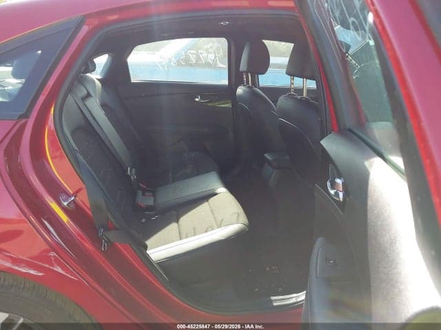 2024 KIA FORTE GT-LINE 8