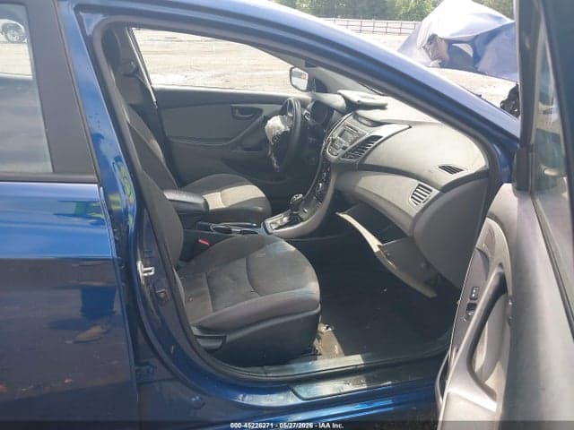 2016 HYUNDAI ELANTRA SE 5