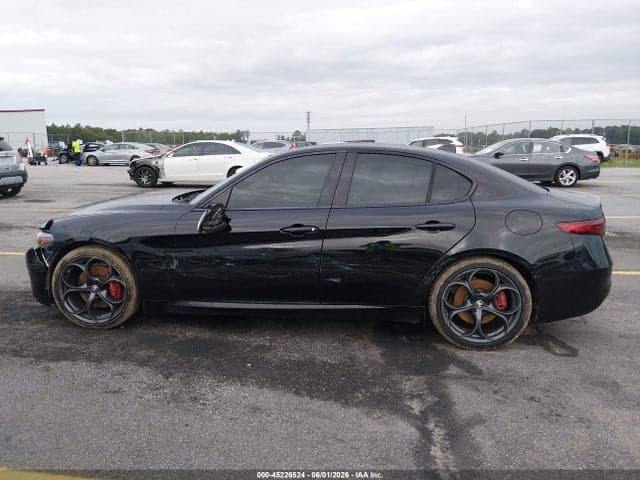 2019 ALFA ROMEO GIULIA TI RWD 14
