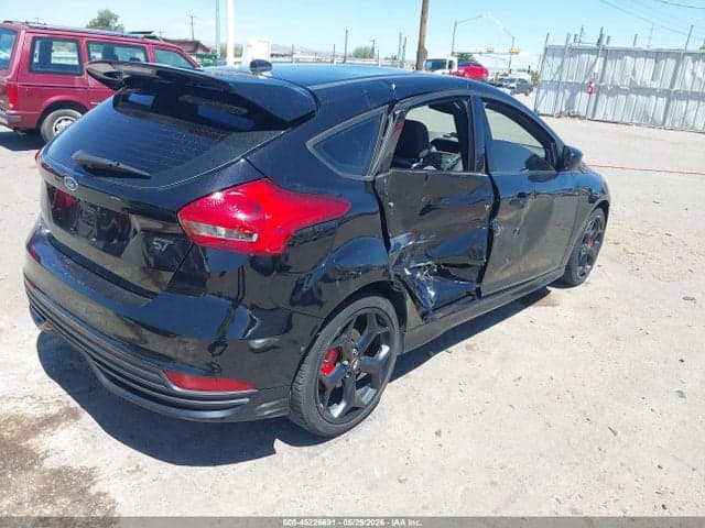 2017 FORD FOCUS ST 4
