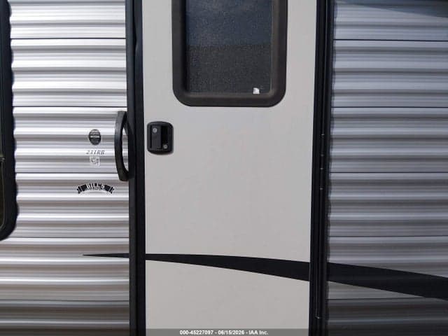 2018 COACHMEN CATALINA 8