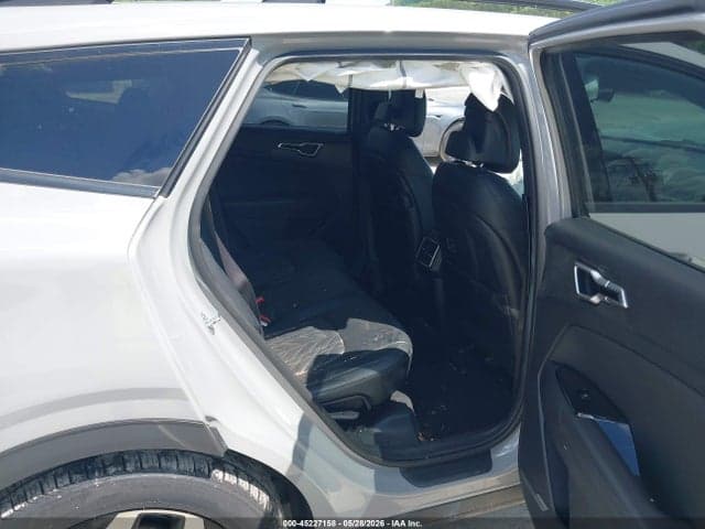 2023 KIA SPORTAGE X-LINE 8