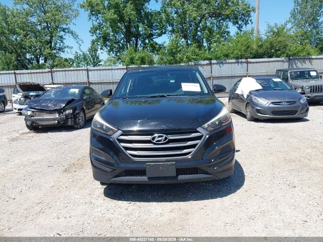 2017 HYUNDAI TUCSON SE 12