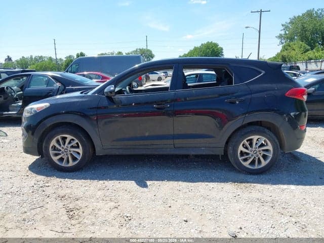 2017 HYUNDAI TUCSON SE 14