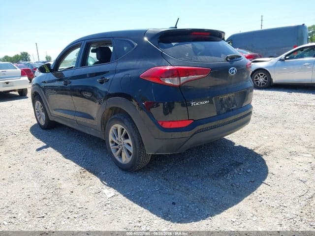2017 HYUNDAI TUCSON SE 3