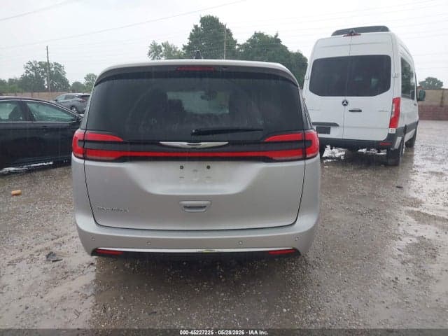 2024 CHRYSLER PACIFICA TOURING L 16