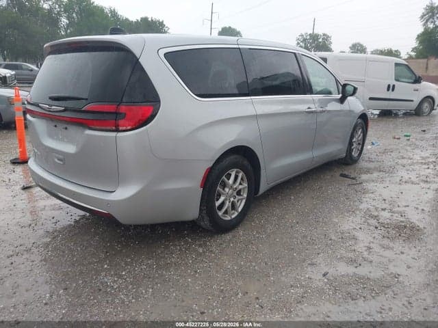 2024 CHRYSLER PACIFICA TOURING L 4
