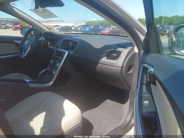 2017 VOLVO S60 INSCRIPTION T5 5