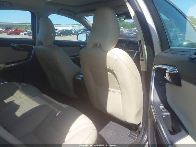 2017 VOLVO S60 INSCRIPTION T5 8