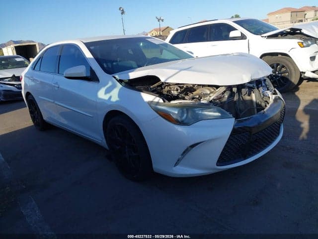 2016 TOYOTA CAMRY SE 1