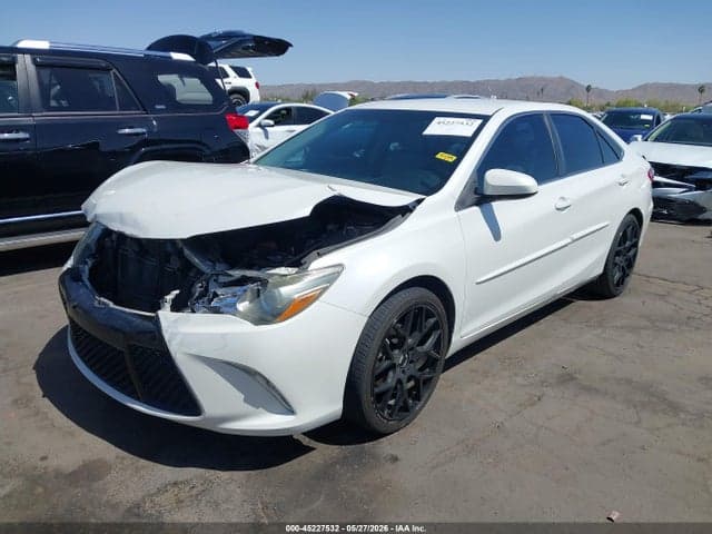 2016 TOYOTA CAMRY SE 2