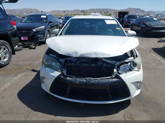 2016 TOYOTA CAMRY SE 6