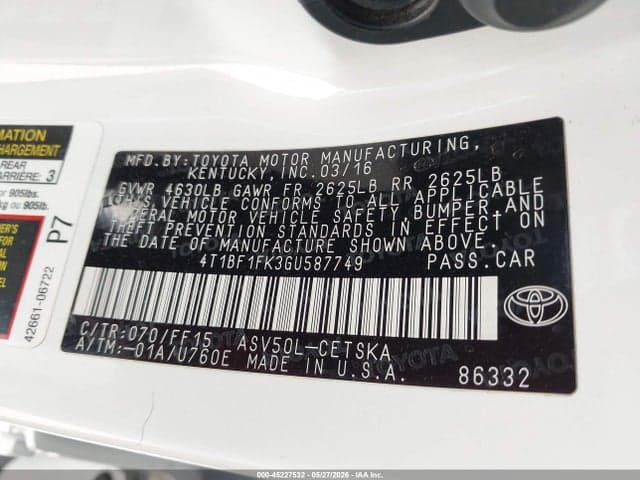 2016 TOYOTA CAMRY SE 9