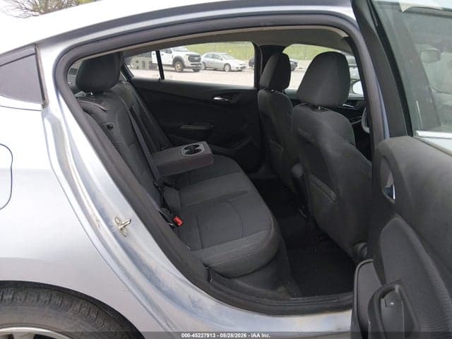 2017 CHEVROLET CRUZE LT AUTO 8