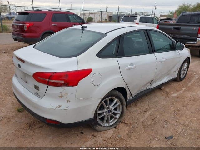 2016 FORD FOCUS SE 4