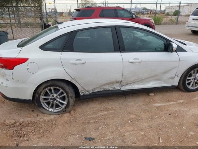 2016 FORD FOCUS SE 6