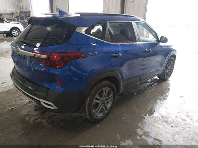 2021 KIA SELTOS S 4