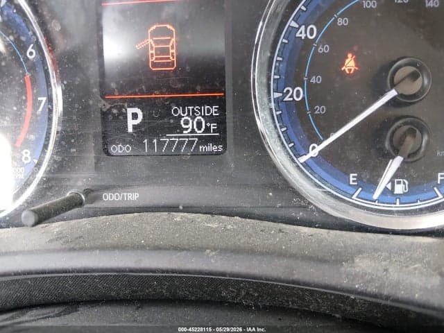 2018 TOYOTA COROLLA LE 15