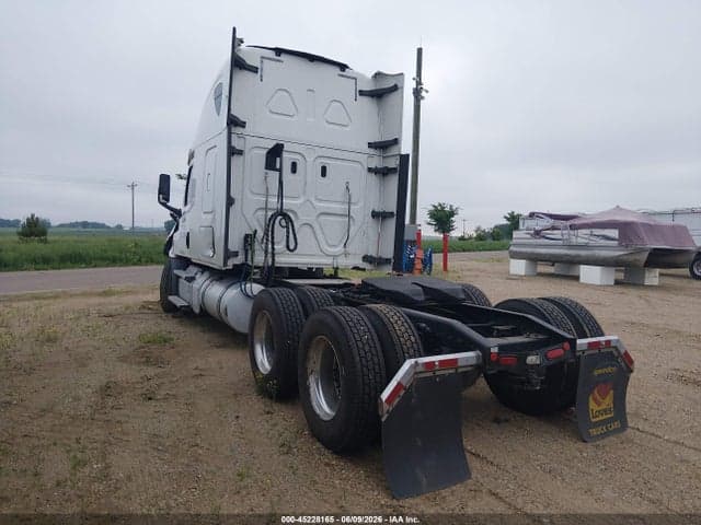 2020 FREIGHTLINER NEW CASCADIA 126 3